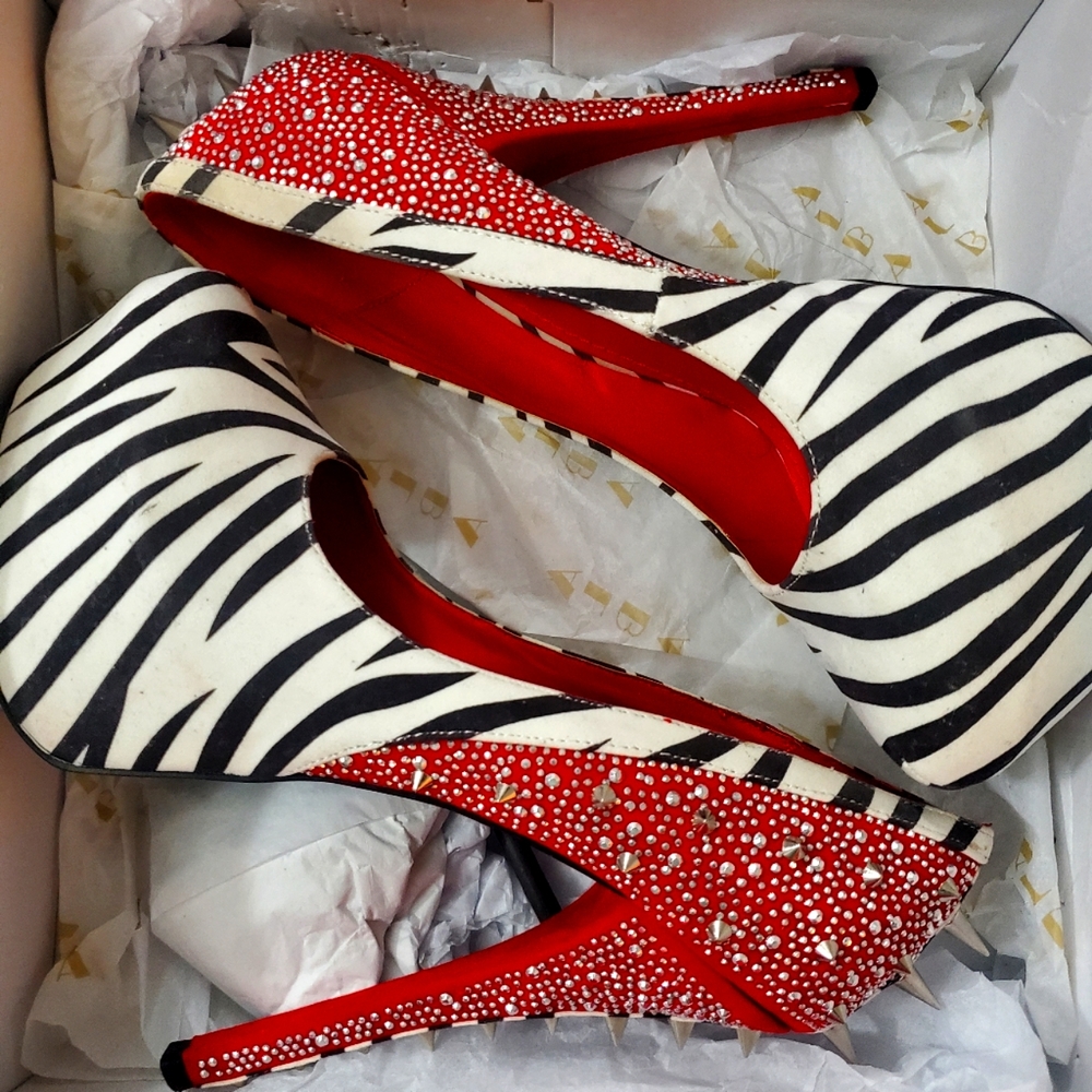 Alba brand Womens heels
